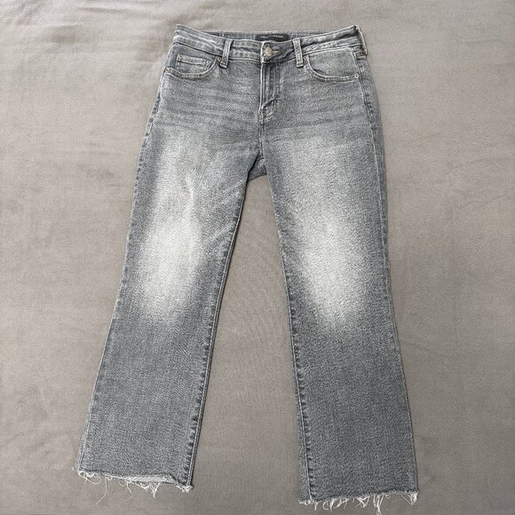 Aeropostale Women's Medium Wash Denim Mid Rise Kick Crop Frayed Hem Jeans, 6 - Picture 1 of 9